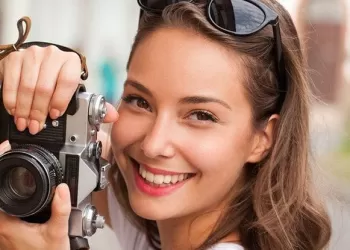 Diş Etleriniz Mi Kanıyor? Belirtileri Göz Ardı Etmeyin!