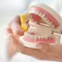 Hareketli Diş Protezi Nasıl Kullanılır?