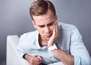 İmplant Sonrası Kanama Olur Mu?