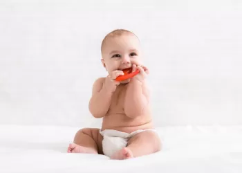 Bebeklerde İlk Diş Ne Zaman Çıkar?