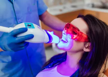 Diş Beyazlatma Öncesi Yapılması Gerekenler Neler?