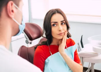 Diş Çektirmek Acıtır mı? Diş Çekimi Acısı Anestezi ile Giderilebilir mi?