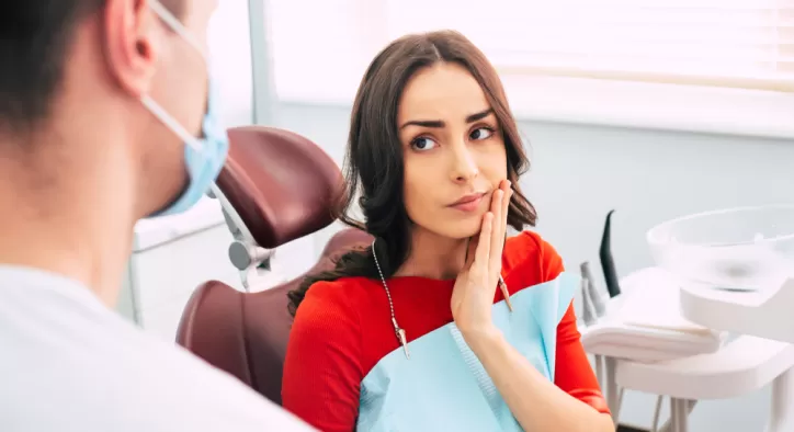 Diş Çektirmek Acıtır mı? Diş Çekimi Acısı Anestezi ile Giderilebilir mi?